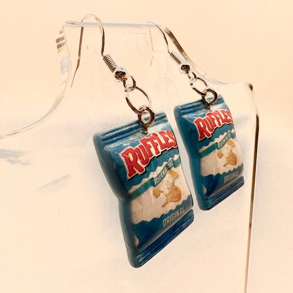 Ruffles Chips Earrings - Potato Chip Earrings - Food Earrings - Snack Earrings - Picture 4 of 10